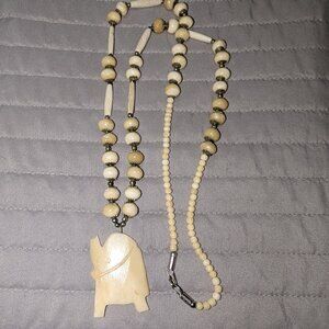 Carved Bone Animal Pendant Necklace Cream Beaded Boho 5885